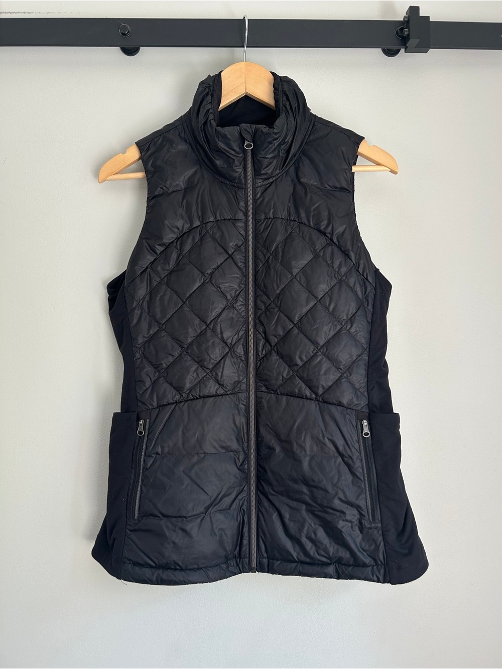 Lulu Down For A Run Vest Size 8